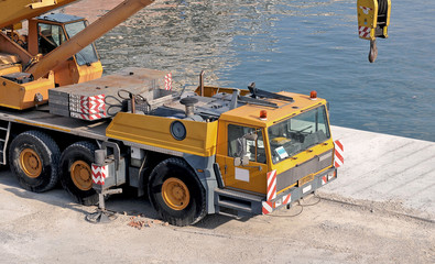 truck crane