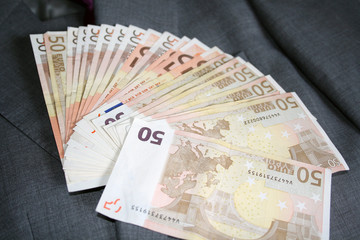 Abanico de billetes (mil euros)