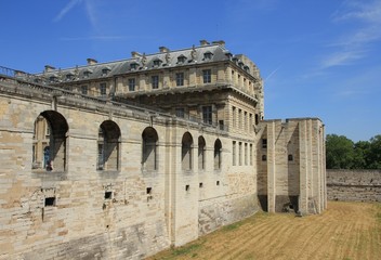 Fototapeta premium Autour du château de Vincennes
