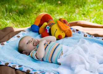 picnic baby © mbt_studio