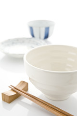 和食器のテーブルセッティング