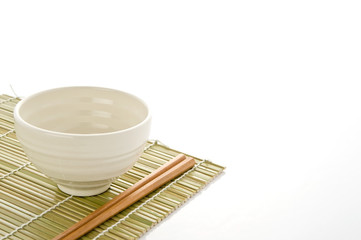 白背景に茶碗と箸