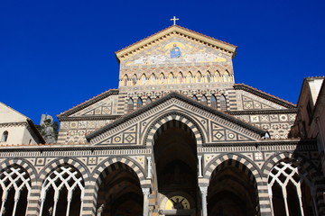 Fototapeta na wymiar Duomo w Amalfi, obszar światowego dziedzictwa UNESCO, Włochy