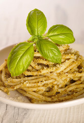 Spaghetti z pesto