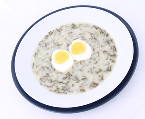 Sorrel soup with an egg