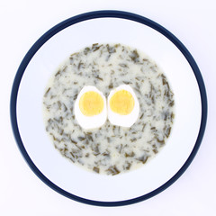 Sorrel soup with an egg