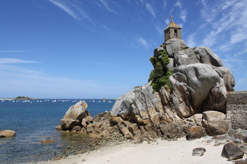rocher de la Sentinelle à Port-Blanc,Penvénan,Buguélès,bretagne © DjiggiBodgi.com