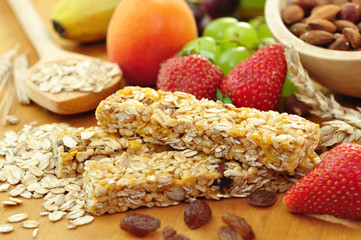 Müsliriegel mit Erdbeeren