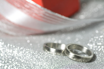 Wedding rings with a gift