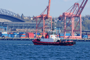 Naklejka premium Busy tug boat