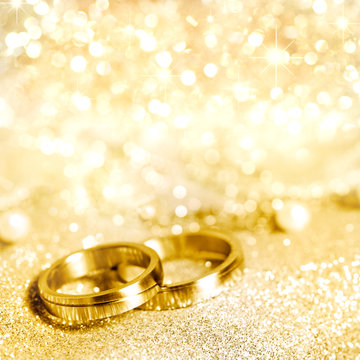 Wedding rings in gold