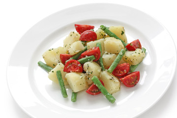 potato tomato green bean salad