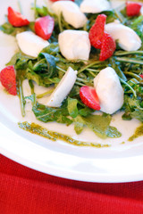 salad with strawberry