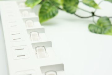 コンセント延長コード　観葉植物