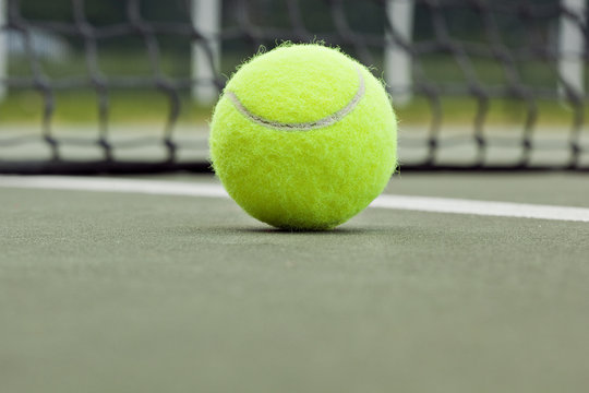 A yellow tennisball