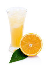 Verre de jus d'orange frais