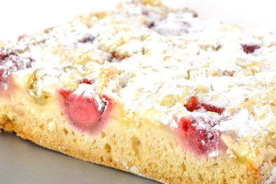 ciasto z truskawkami i rabarbarem