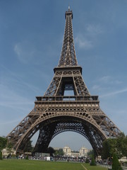 Fototapeta na wymiar Torre Eiffel 2