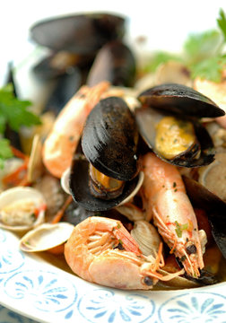 Seafood soup - Zuppa di frutti di mare