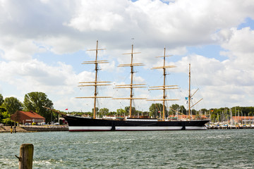 Viermastbark Passat im Hafen Travemünde