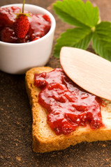 Wild strawberry jam with toast