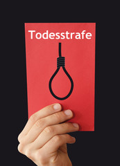 Rote Karte für die Todesstrafe