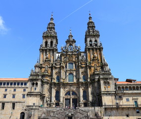 Fototapeta na wymiar Katedra w Santiago de Compostela elewacji z nieba