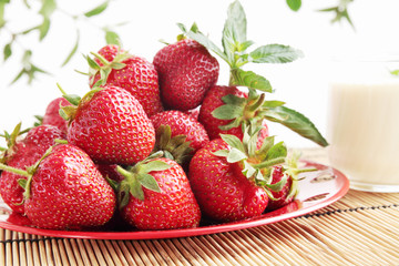 strawberries with the cream