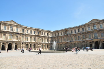 "Louvre 3"