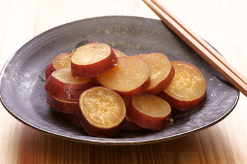 サツマイモの甘煮