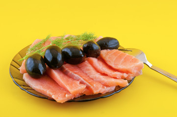 Salmon   and black olives