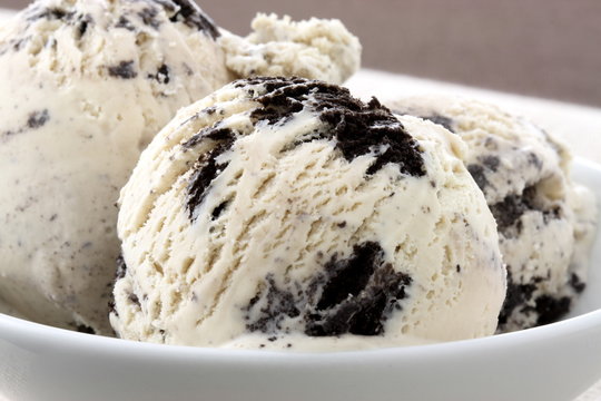 delicious cookies and cream ice cream