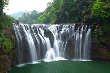Fototapeta na wymiar Great waterfall