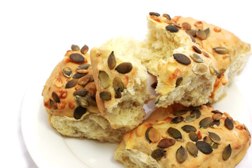 bread with seeds