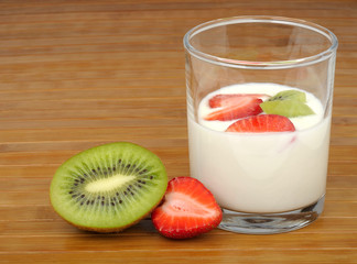 yogurt with strawberries and kiwi