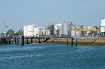 Obraz premium oil tanks