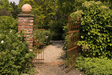 Garteneingang © haitaucher39