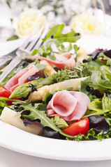 Salat mit Schinken
