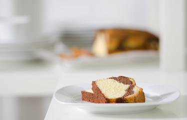Teller mit Kuchen
