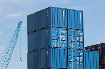 Blaue Container