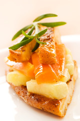 Fried chicken with vegetables