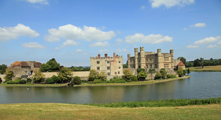 Fototapeta premium Beautiful Leeds Castle in the UK