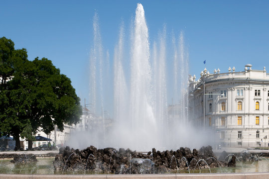 Schwarzenbergplatz