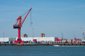 red harbor crane