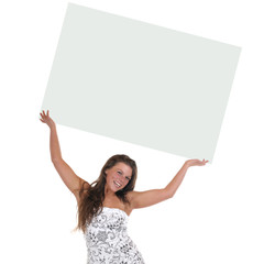 Frau hält Schild Blatt Tafel hoch Werbung