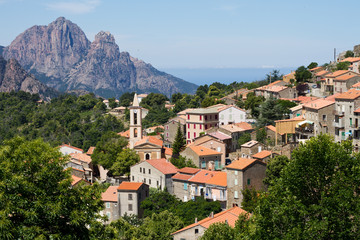 Fototapeta na wymiar Korsykański wioska (Evisa)
