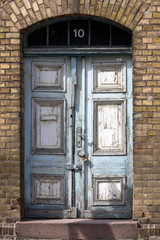 Fototapeta na wymiar stare drzwi