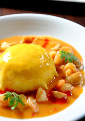 Omelet with thai sauce