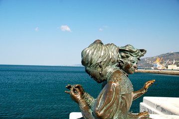 Trieste, Molo Audace - obrazy, fototapety, plakaty