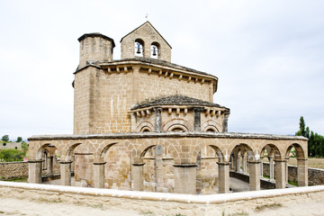 Fototapeta na wymiar Saint Mary of Eunate Kościoła, Droga do Santiago de Compostela, Hiszpania